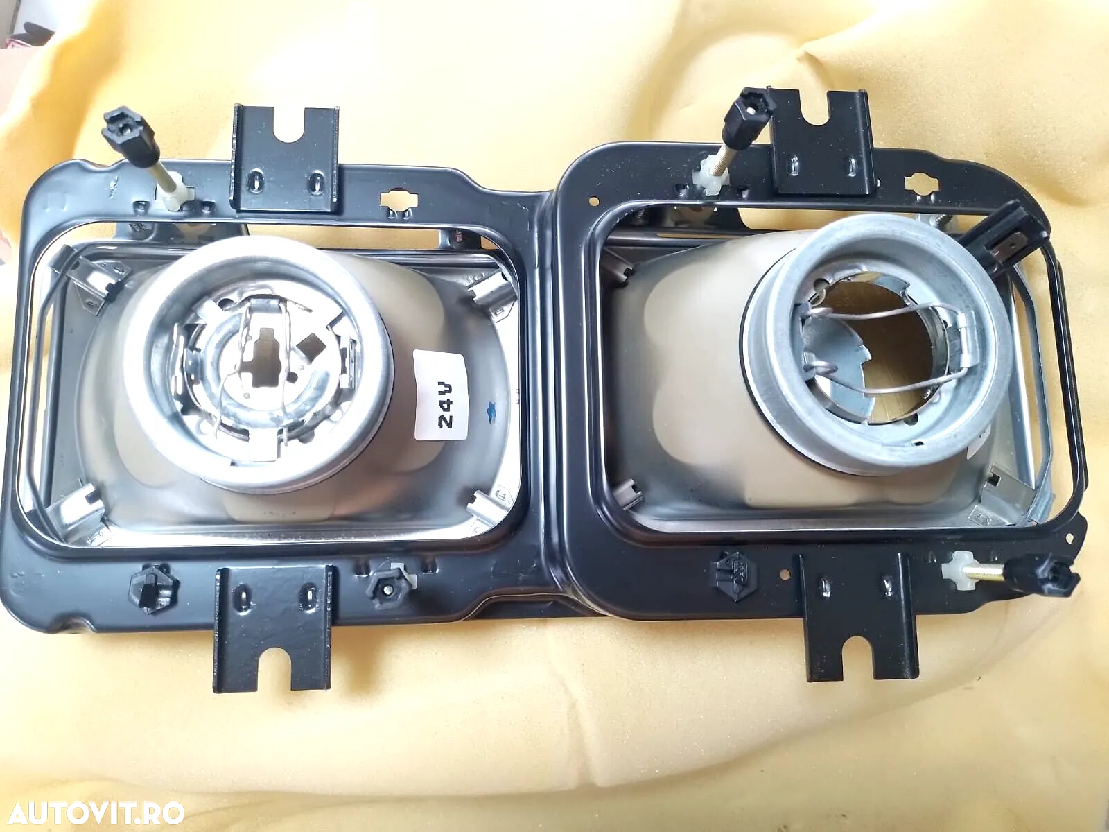 FAR NOU NISSAN ECO-T.100 L35 EBRO L35-08 L35-09 L35-085 FARURI PROIECTOARE PIESE 01500731-2  01500730-2 - 4