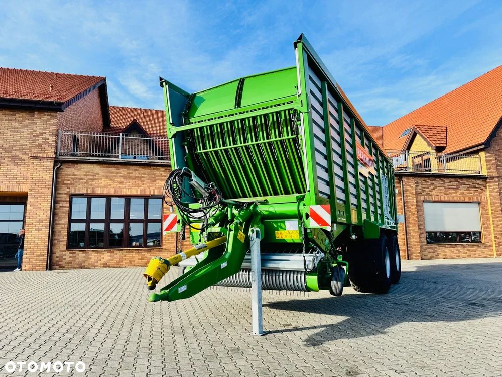 Bergmann Przyczepa samozbierająca Shuttle 470 K duża pojemność - 4