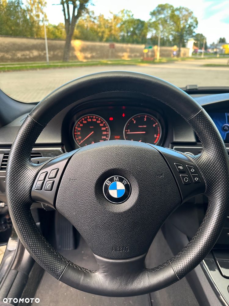 BMW Seria 3 320d DPF - 12