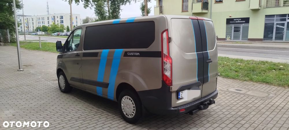Ford Custom - 5