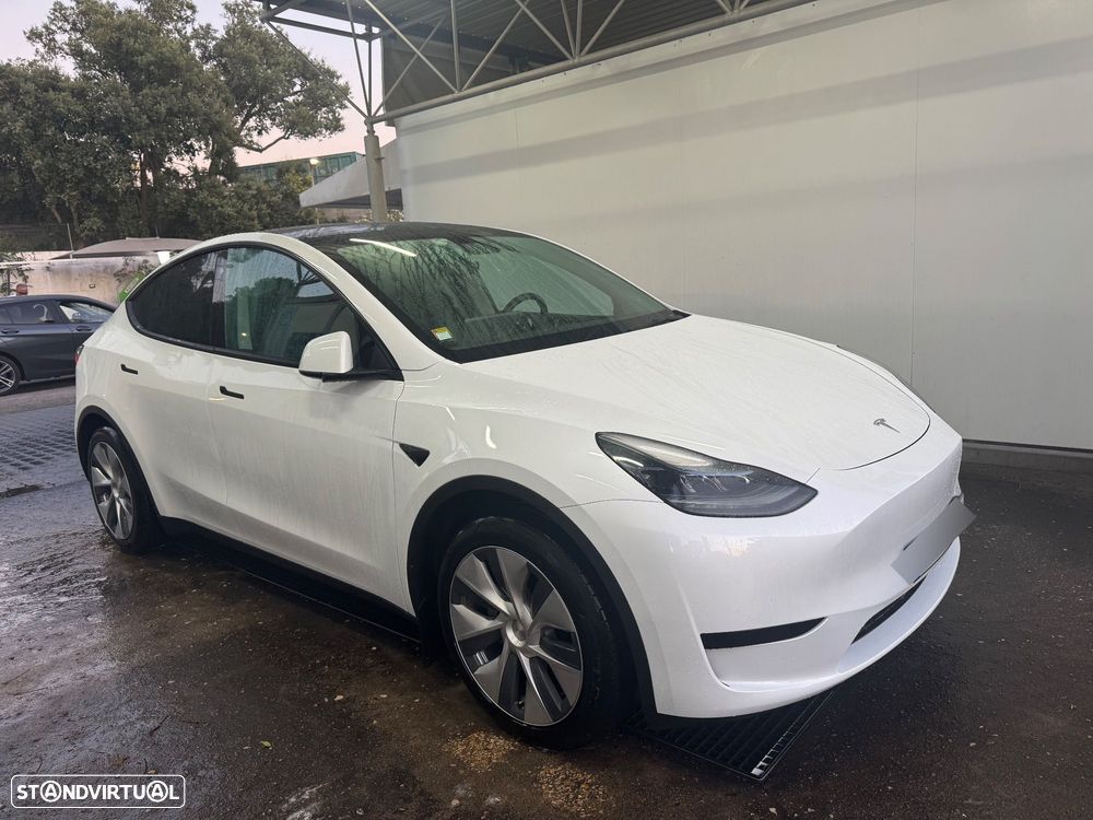 Tesla Model Y Tração Traseira — fotografia 3