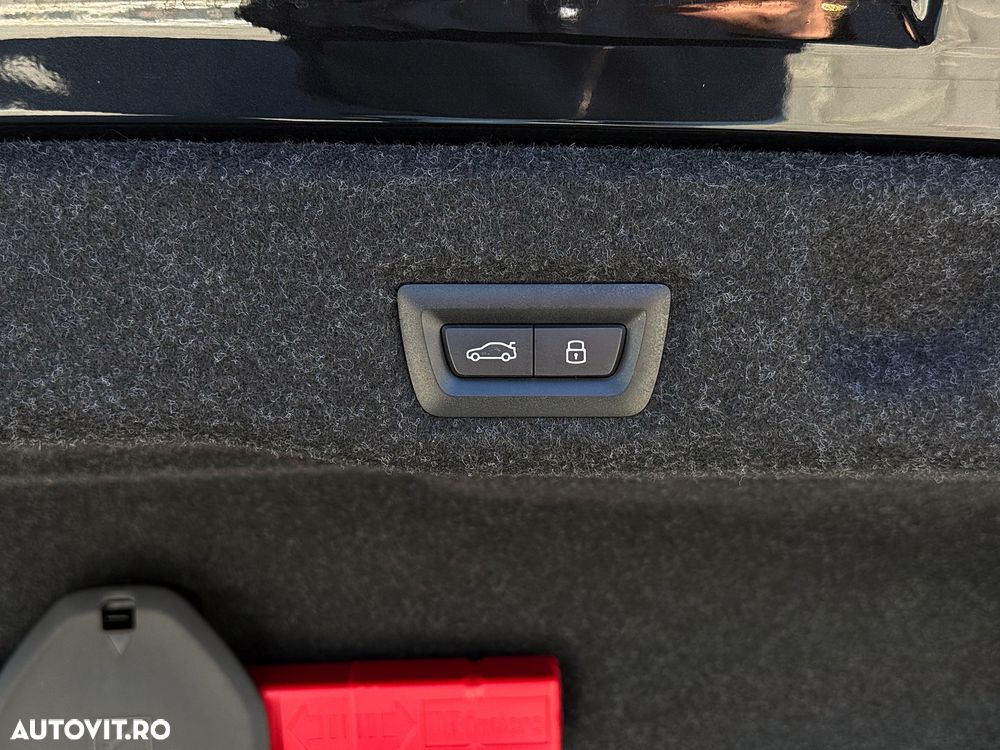 BMW Seria 5 520i AT MHEV - 28