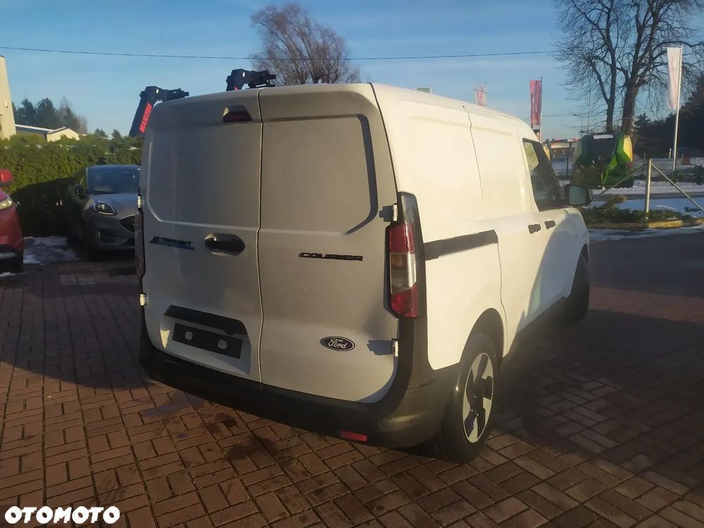 Ford TRANSIT COURIER VAN - 5