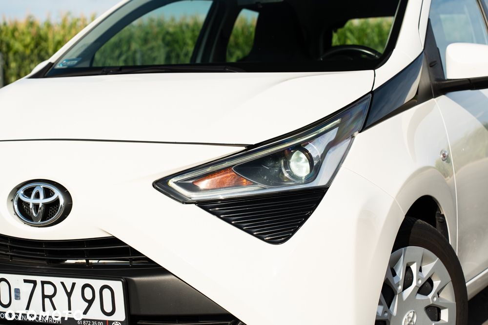 Toyota Aygo x-play - 3