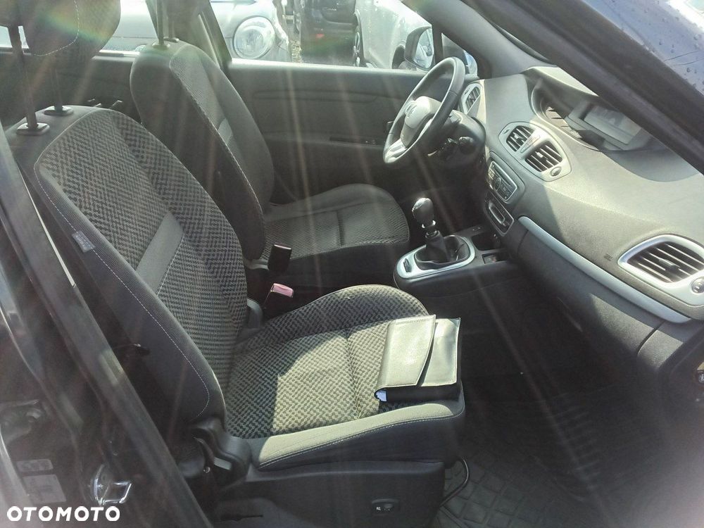 Renault Scenic - 12