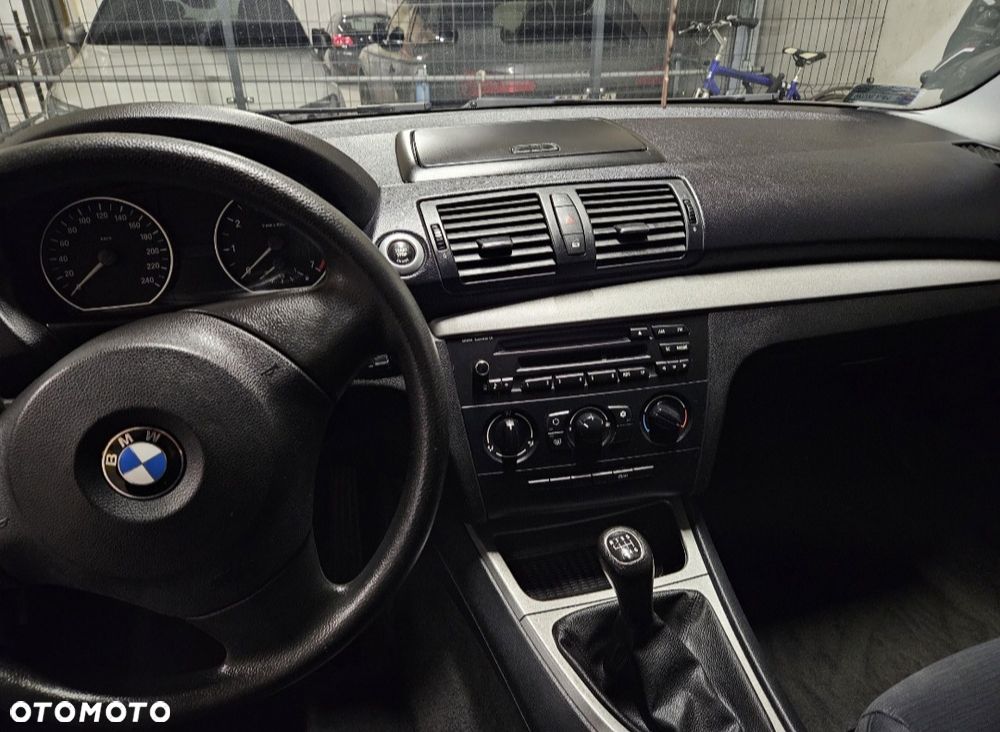 BMW Seria 1 116i - 8