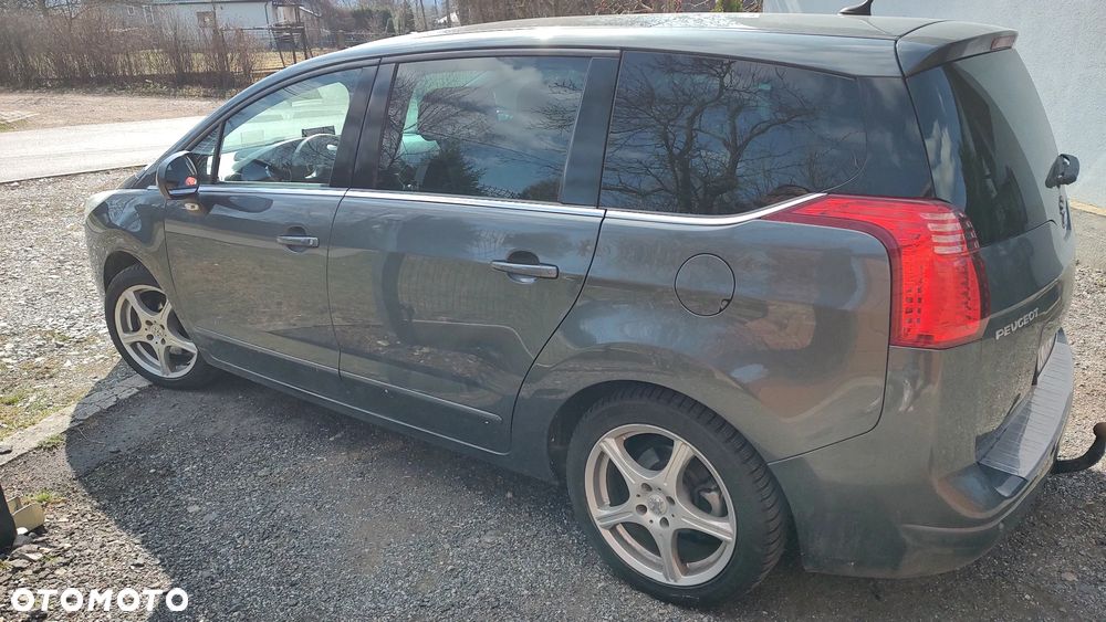 Peugeot 5008 - 3