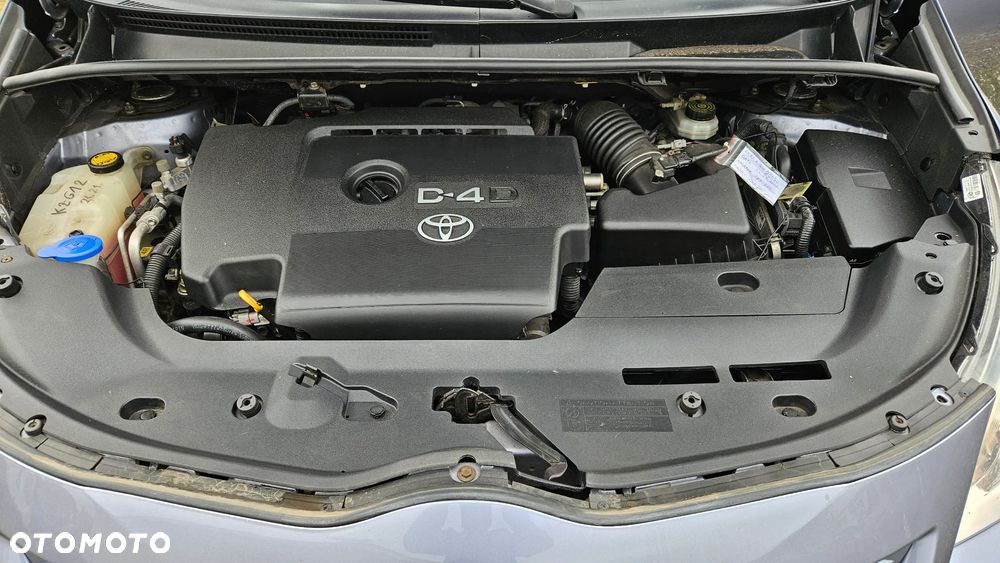 Toyota Verso 2.0 D-4D - 14