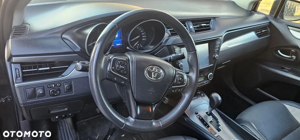 Toyota Avensis 2.0 Premium MS - 3