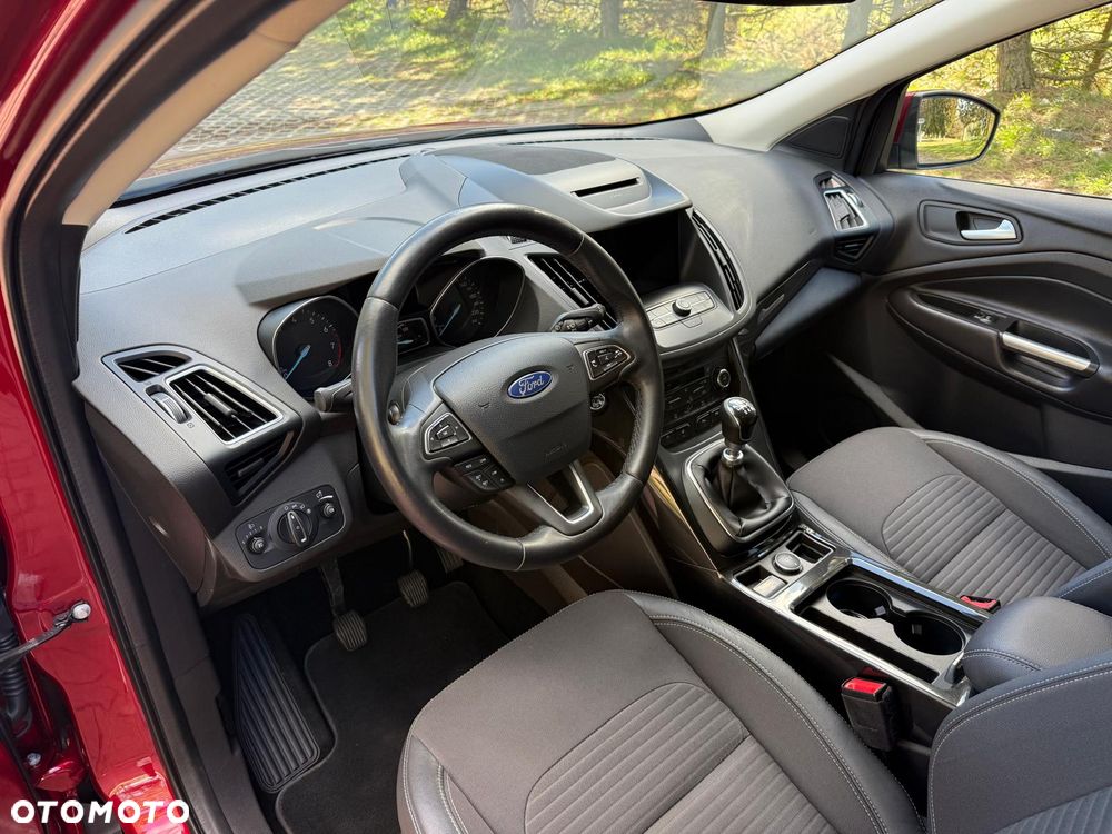 Ford Kuga - 10