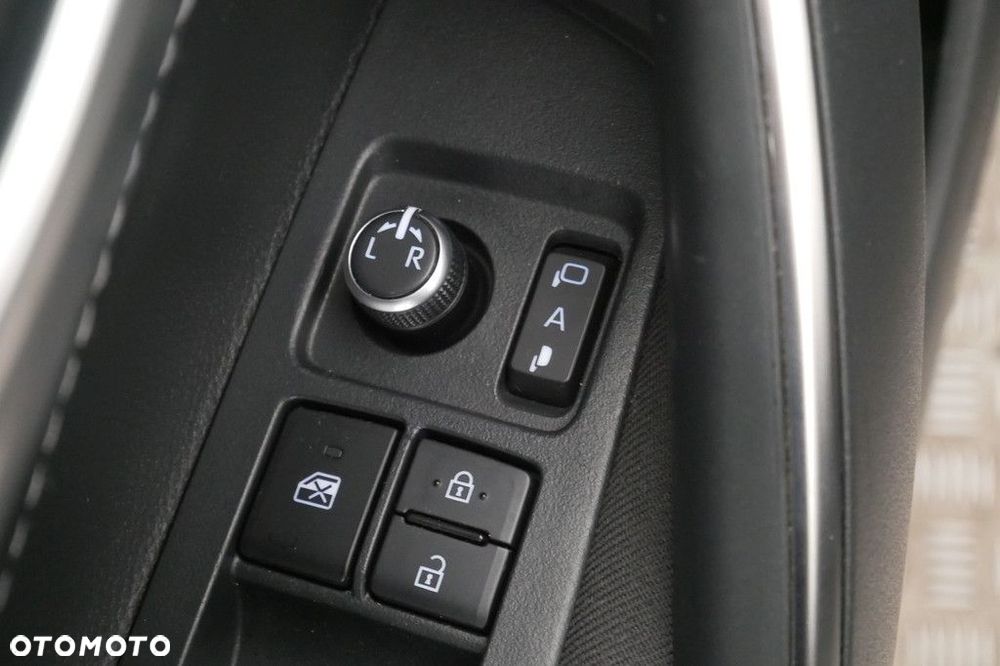 Toyota Corolla 1.8 Hybrid Comfort - 28