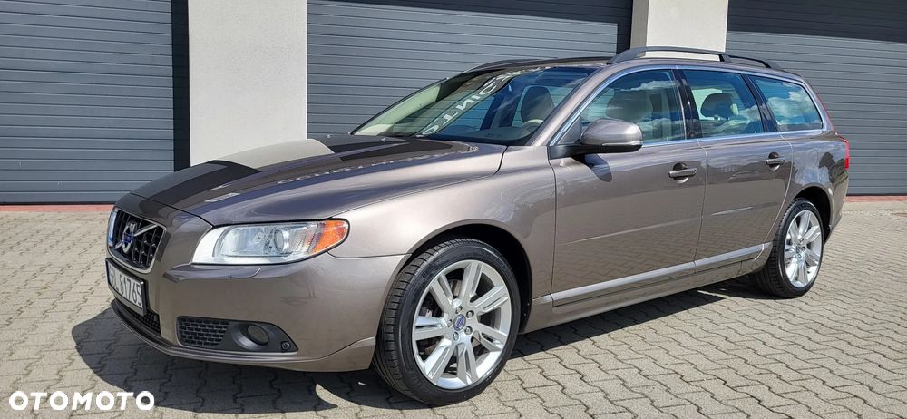 Volvo V70 D5 Geartronic Momentum - 1
