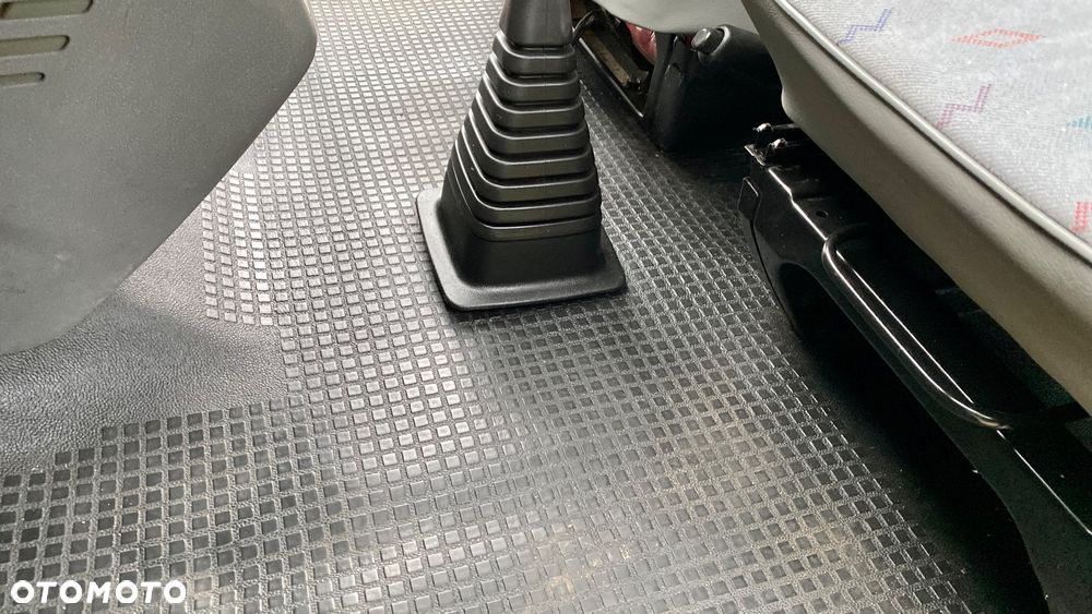 Volkswagen Transporter - 36