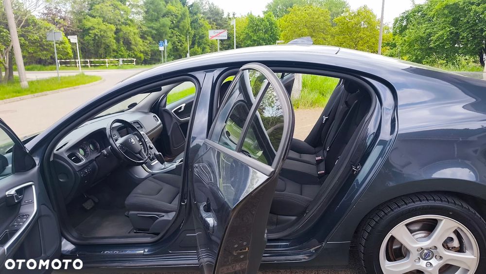 Volvo S60 D3 Geartronic Summum - 28