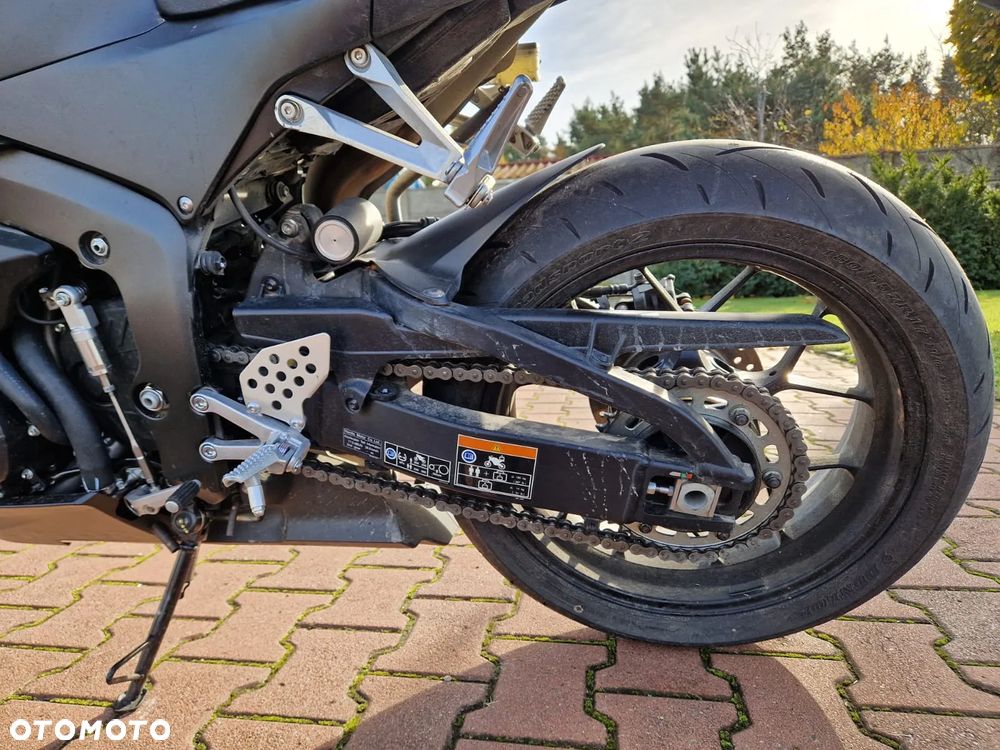 Honda CBR - 7