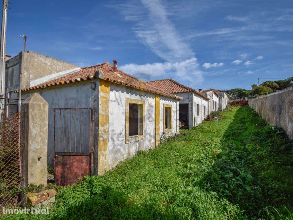 Terreno com 1,5 Hectarescom 4 Habitações junto ao Cabo da Roca - Grande imagem: 2/24