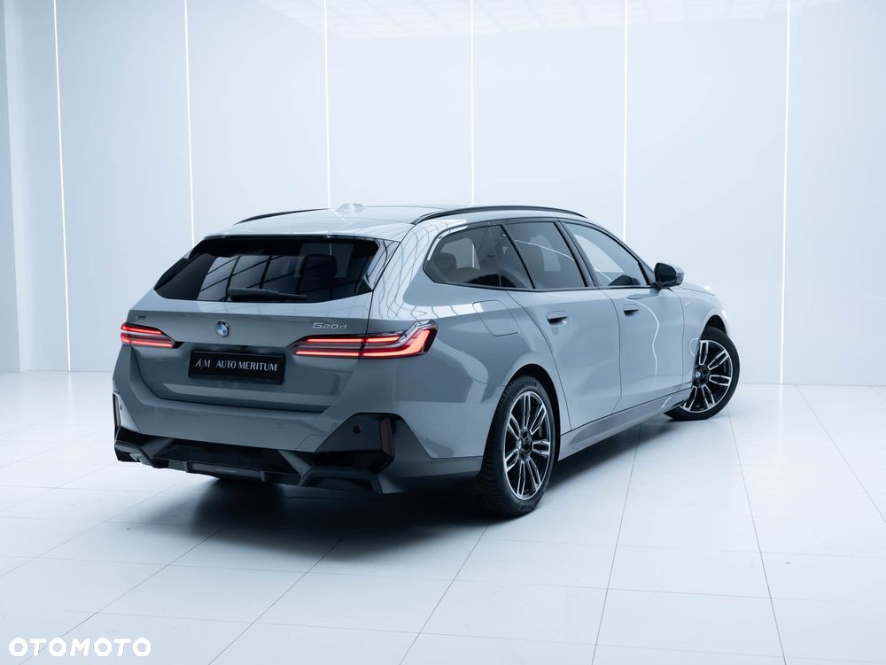BMW Seria 5 520d xDrive - 7