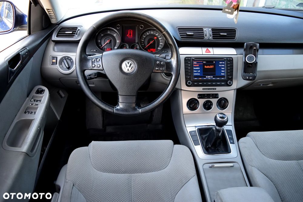 Volkswagen Passat 2.0 TDI Comfortline - 5