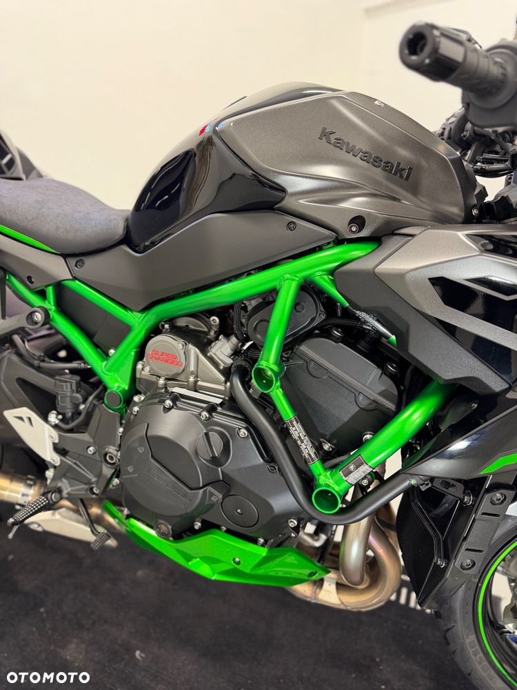Kawasaki H2 - 13