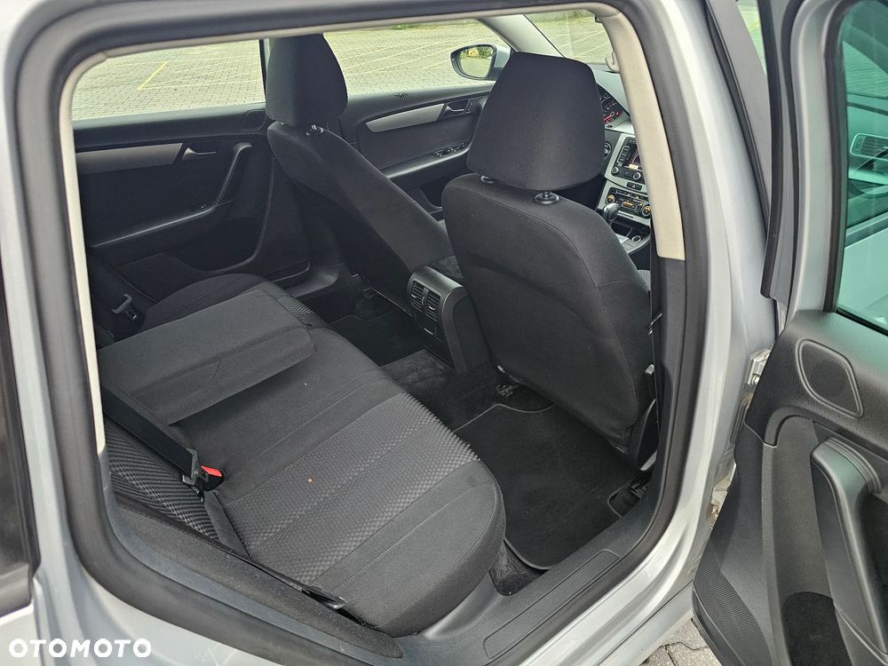 Volkswagen Passat 2.0 TDI Comfortline DSG - 11