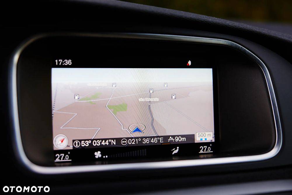 Volvo V40 Cross Country D2 Momentum - 17