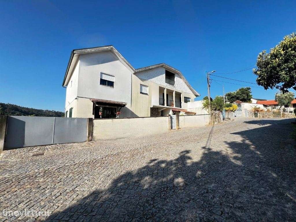 Andar de Moradia T3 com Entrada Independente, Varandas e Sótão  Te... - Grande imagem: 3/19