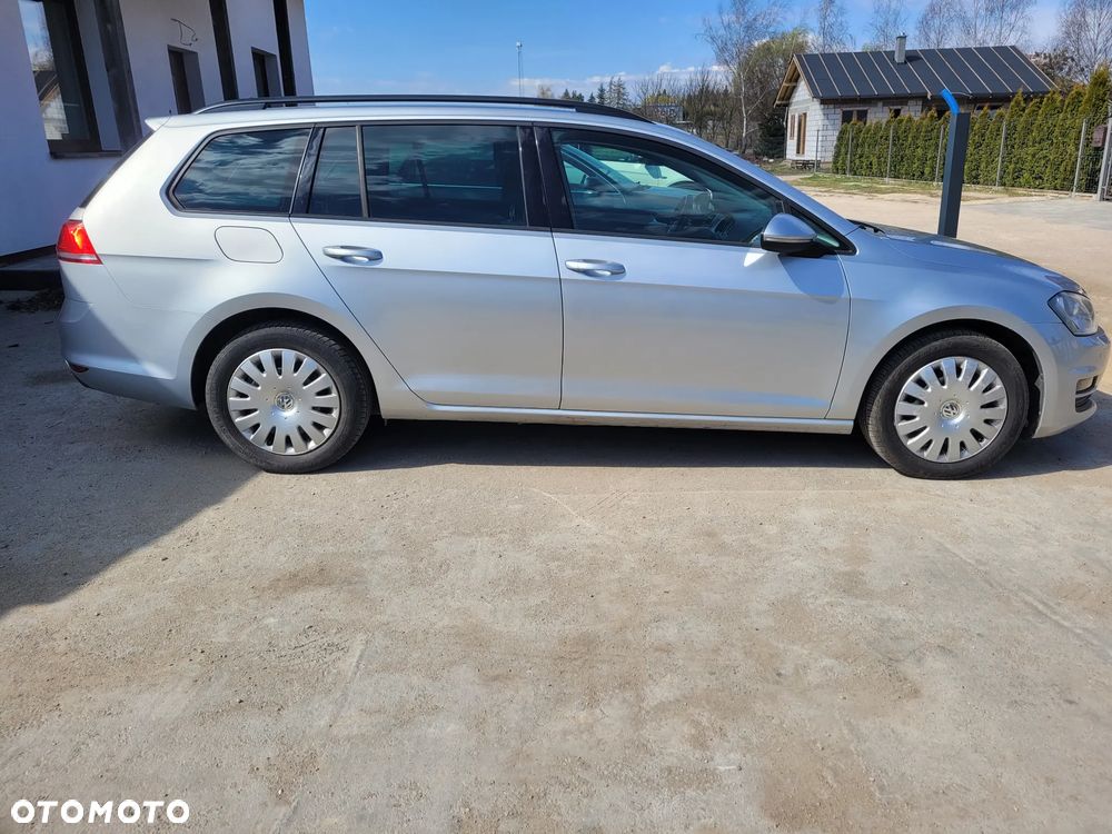 Volkswagen Golf 1.6 TDI DPF Comfortline - 6
