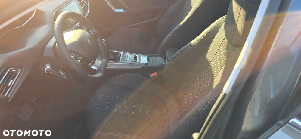 Peugeot 308 BlueHDi 150 Automatik Stop & Start Allure - 22