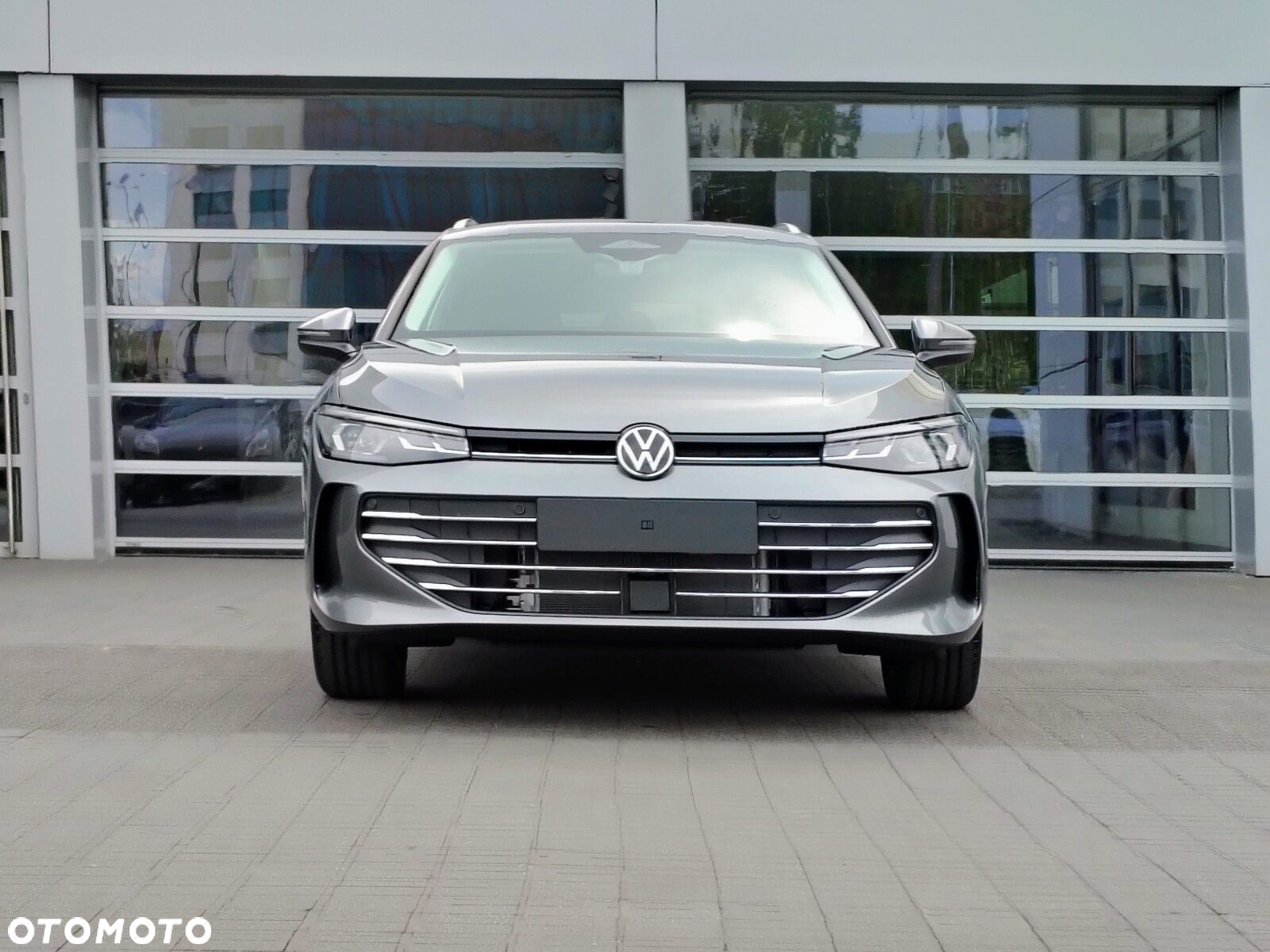Volkswagen Passat - 2