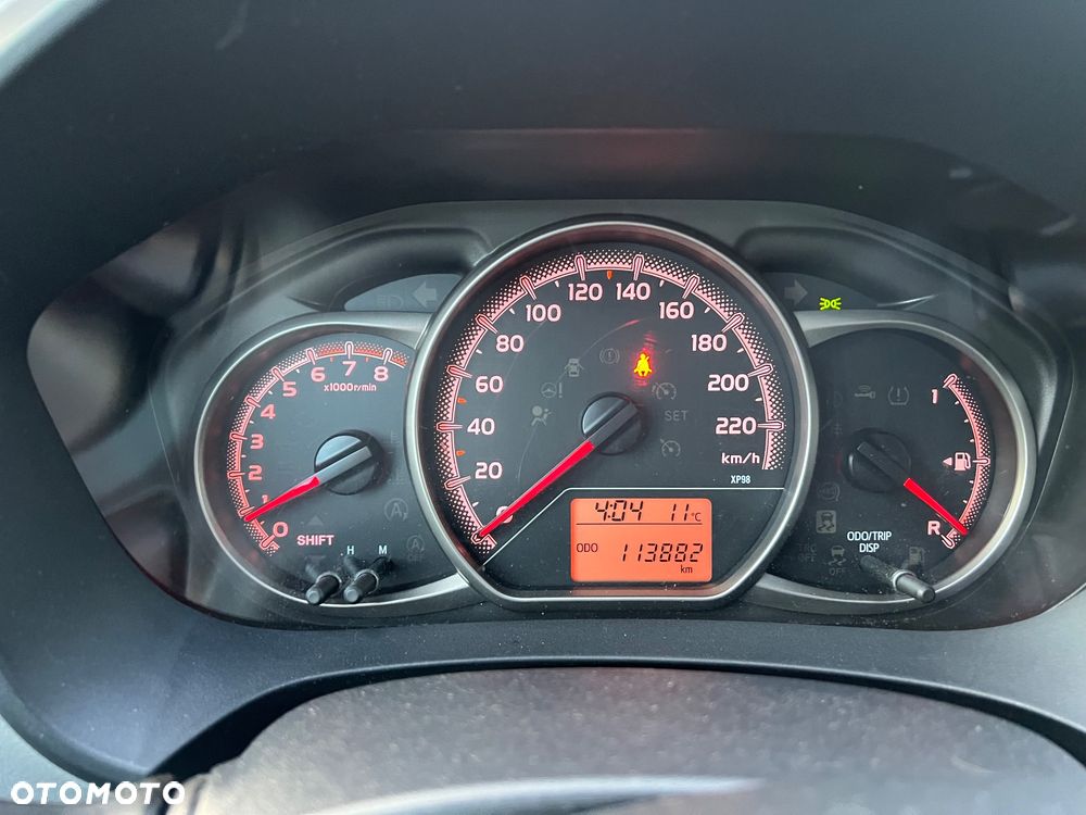 Toyota Yaris 2015 photo 4