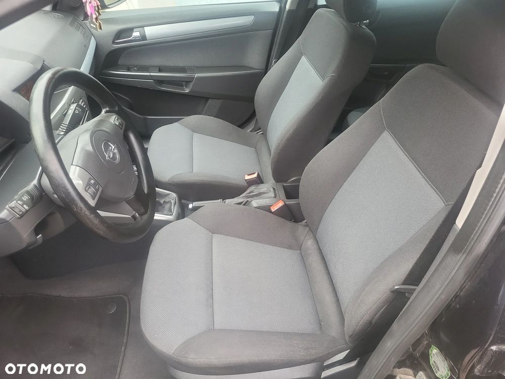 Opel Astra 1.6 Enjoy - 19