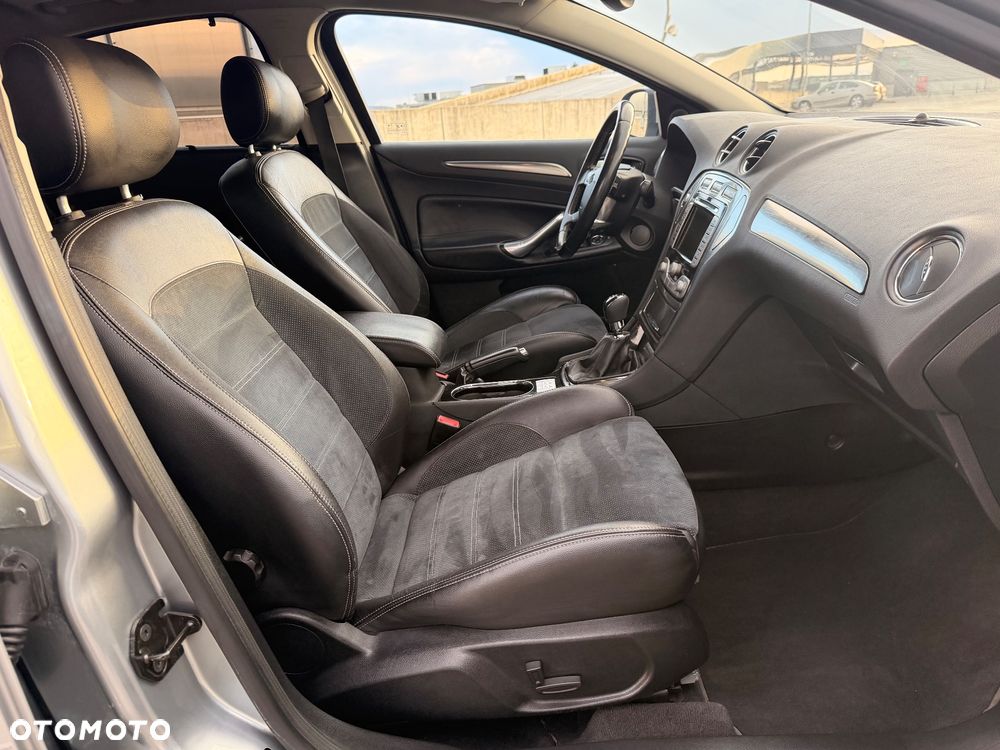 Ford Mondeo 2.5 Titanium S - 18