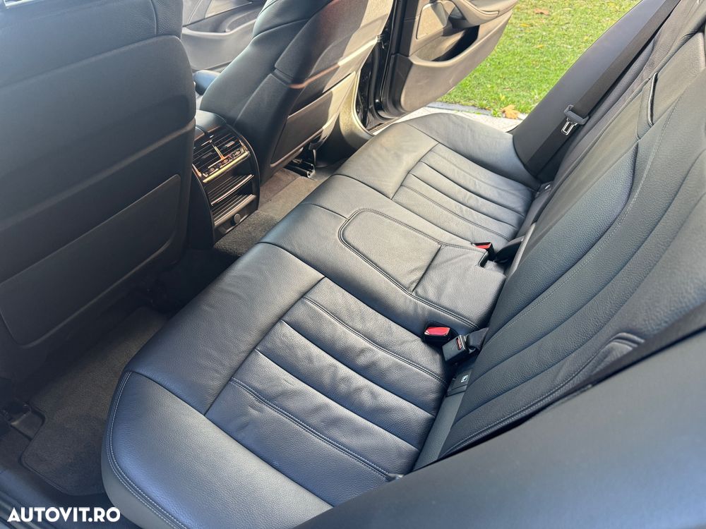 BMW Seria 5 530d xDrive - 6