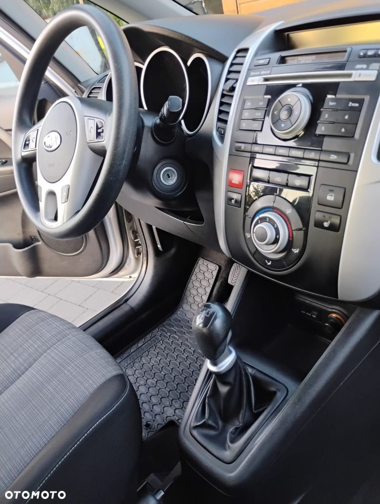Kia Venga 1.4 L - 26