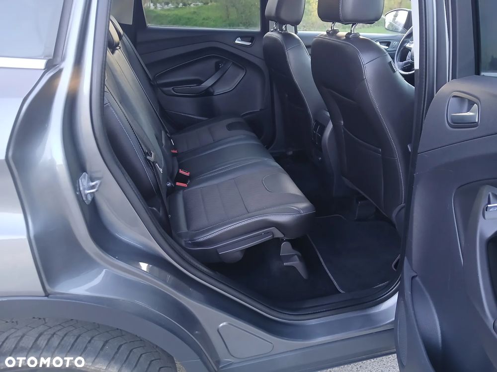 Ford Kuga 2.0 TDCi 4x4 Titanium - 22