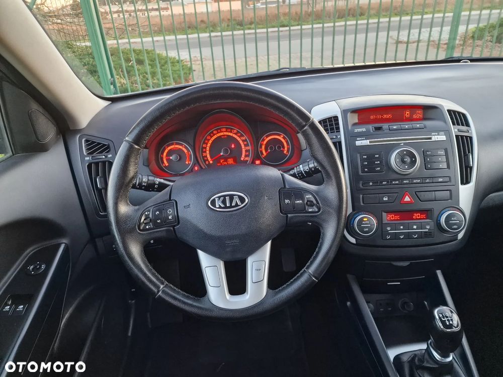 Kia Ceed - 19