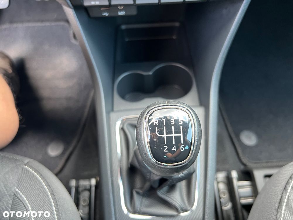 Skoda RAPID 1.2 TSI Green tec Edition - 23