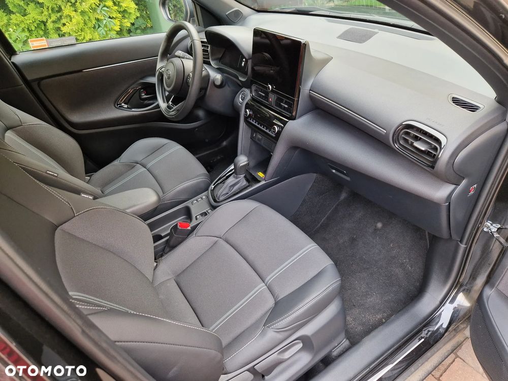 Toyota Yaris Cross Hybrid 1.5 Executive - 23