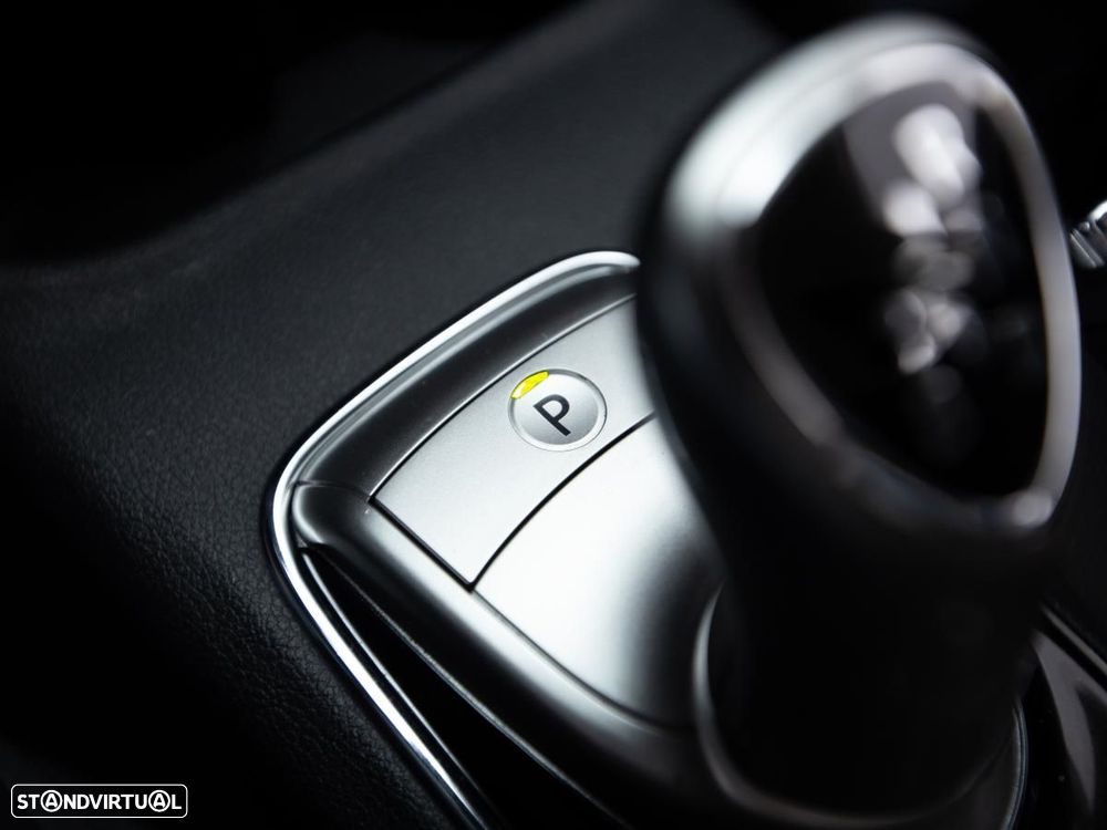 Mitsubishi Outlander - 21