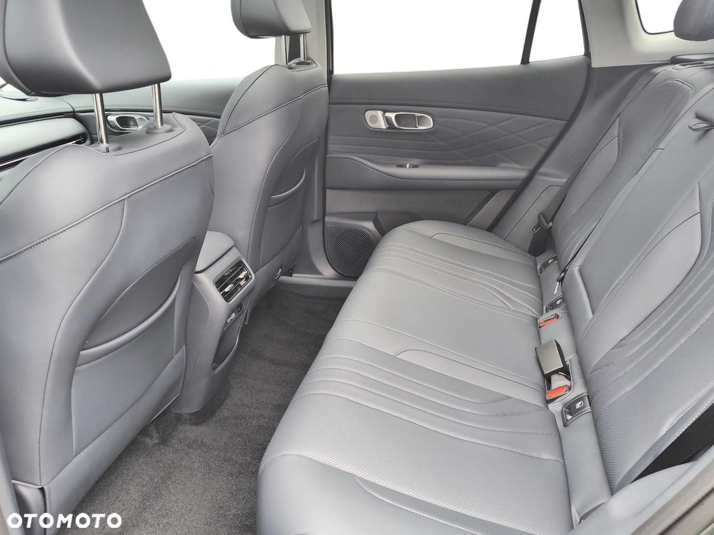Geely Starray EM-i 1.5 PHEV Max - 13