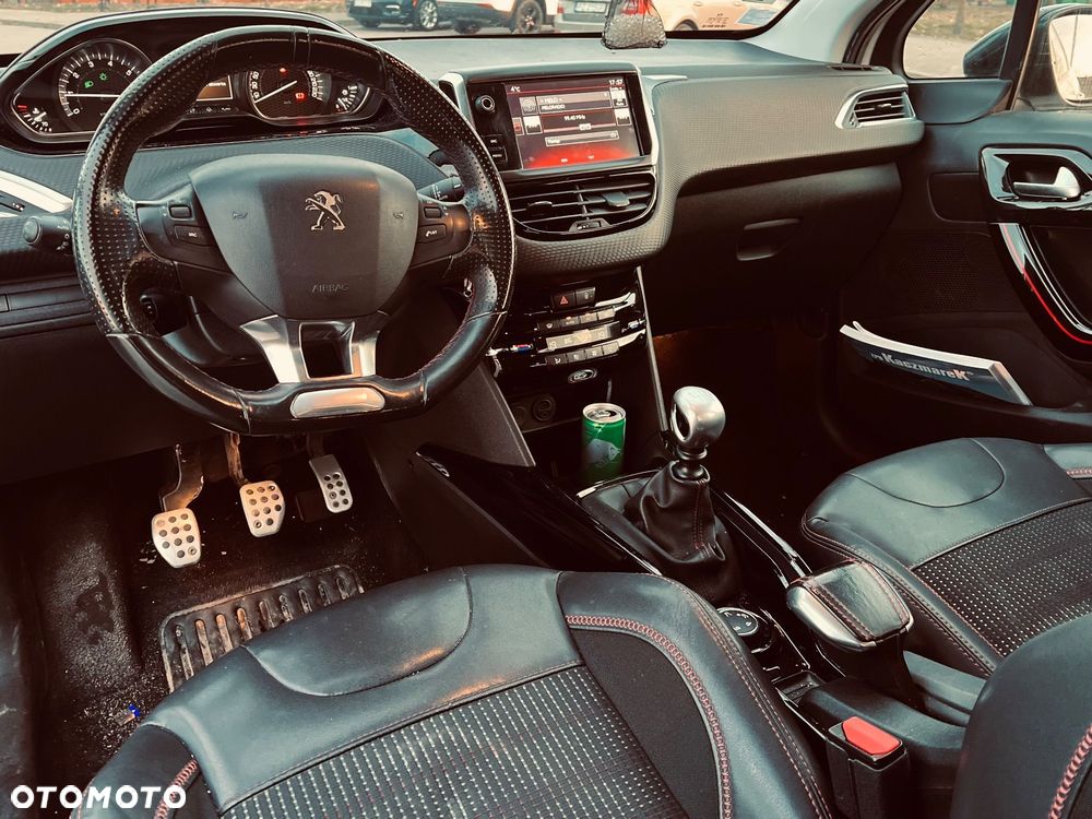 Peugeot 2008 PureTech 110 Stop&Start GT-Line Edition - 24