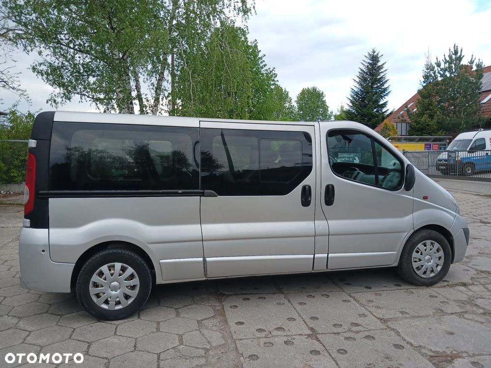 Opel Vivaro - 2