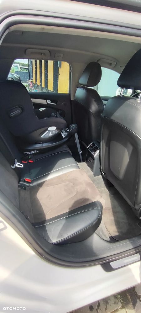 Audi A4 Avant 2.0 TDI - 10