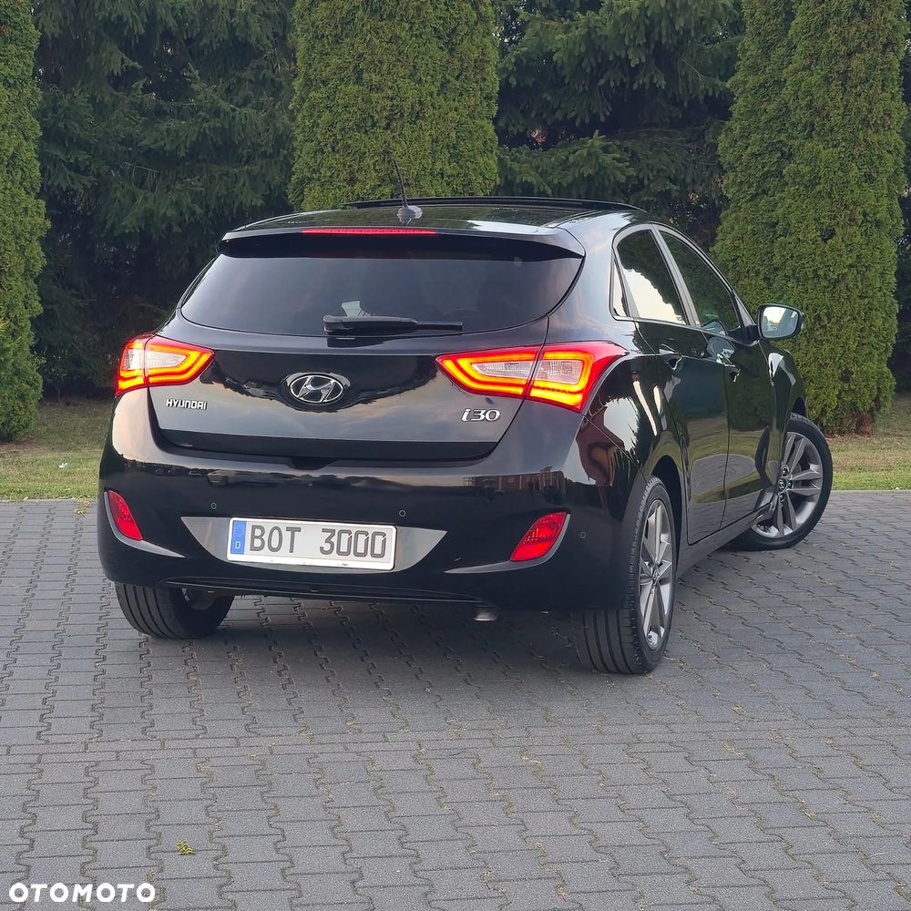 Hyundai i30 blue 1.6 GDI Passion - 15