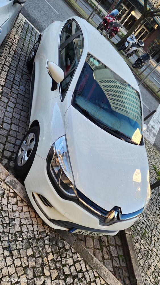 Renault Clio 1.2 16V 75 LIMITED - 8
