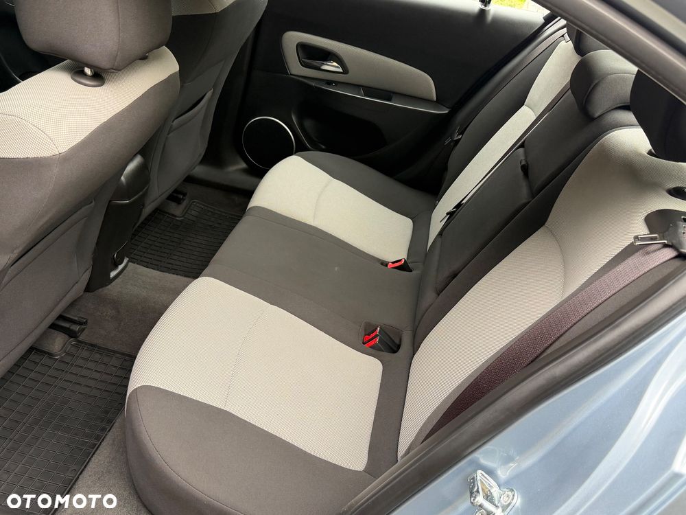Chevrolet Cruze 1.6 - 16
