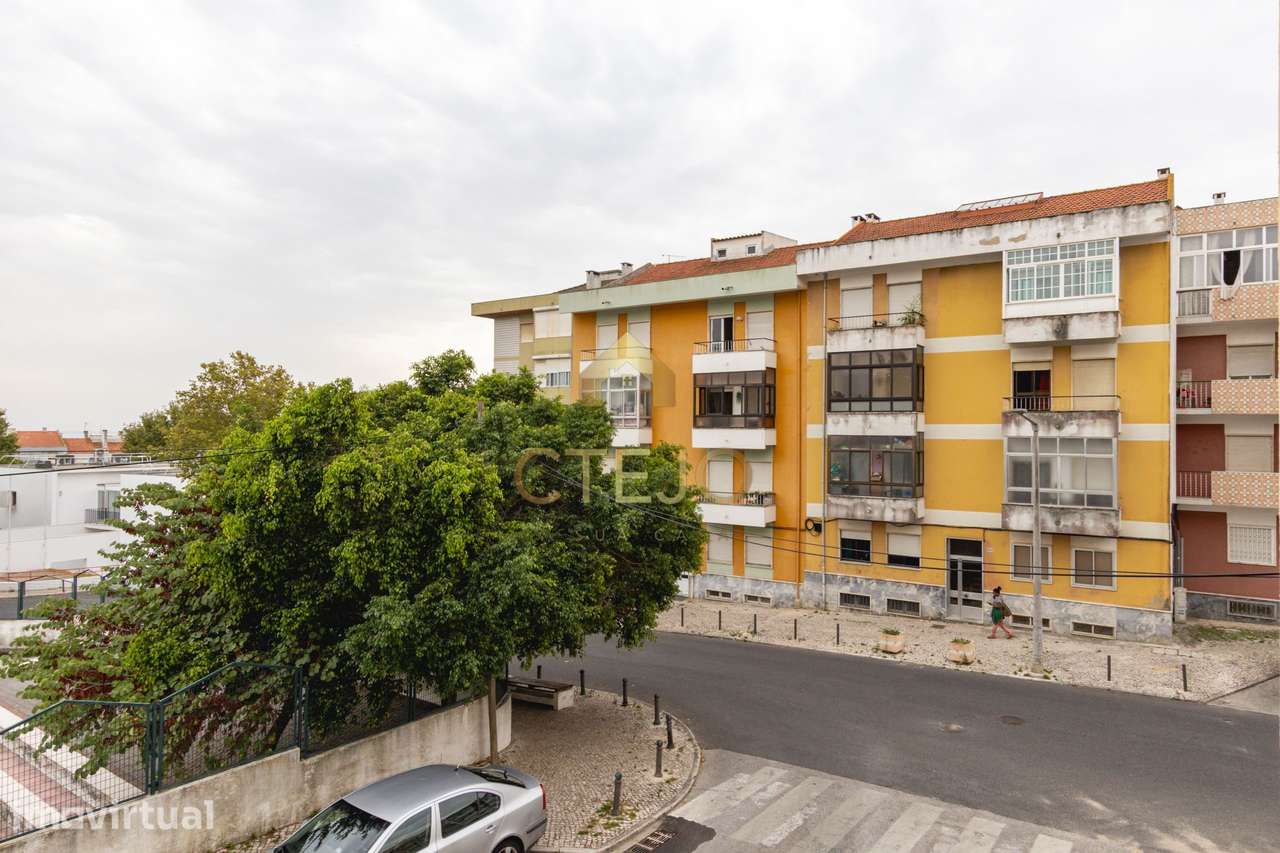 APARTAMENTO T2   EXCELENTE OPORTUNIDADE   FORTE DA CASA , POVOA DE SAN - Grande imagem: 3/28