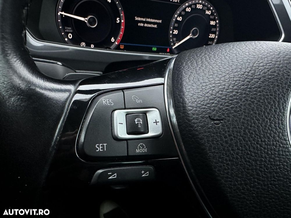Volkswagen Tiguan - 16