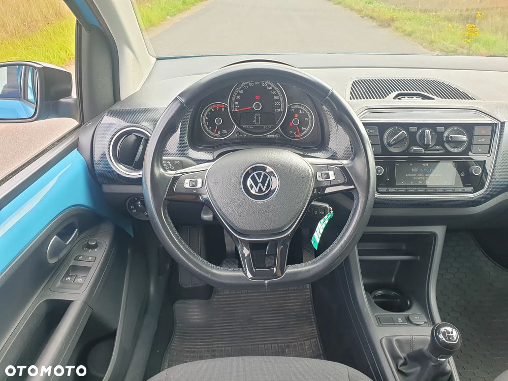 Volkswagen up! 1.0 Black Style - 3