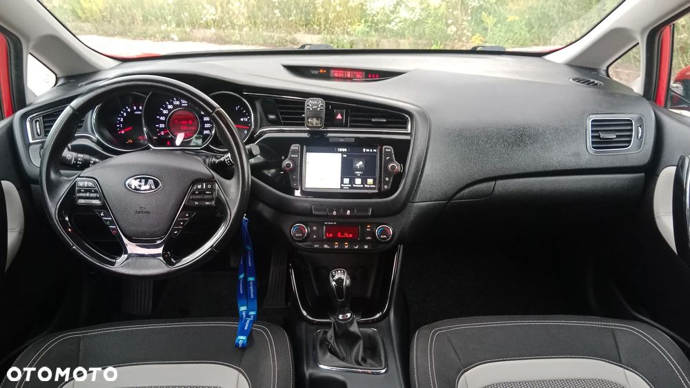 Kia Ceed - 6